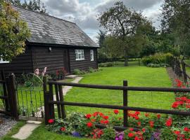Dog & Family Friendly Private Cottage in Orleton, hotel v destinaci Orleton