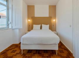 House By The Sea, hotel in Setúbal