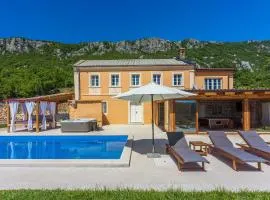 Atemberaubende Villa mit Whirlpool, Meerblick, Billard, Ping-Pong, Privatpool, Grill