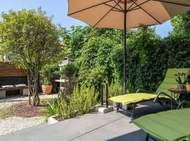 Exquisites Ferienhaus mit privatem Garten, Liegen, Kinderstuhl, Waschmaschine - nur 700 Meter zum Strand
