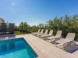 Malerisches Apartment nur 700 Meter zum Sandstrand mit herrlichem Meerblick, Pool, Grill