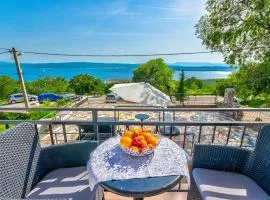 Beeindruckendes Apartment mit Whirlpool, Lounge-Liegen, Meerblick, Grill