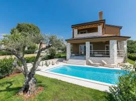 Traumhafte Villa mit beheizbarem Privatpool, Outdoor-Gym, Meerblick, in Umgebung von Weinbergen