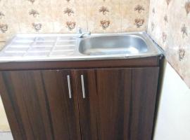 1 bedroom and living room, hotel v destinaci Otta
