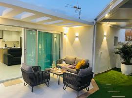 Luxury Bungalow"Julia"with private Whirlpool by SunHousesCanarias, hotel em Playa del Inglés