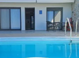 Apollonian Luxury Suites