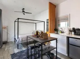 Vibe on the Patio at a Modern Luxury Studio near LAX Beach