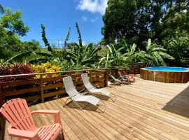 Ti family nature gite studio location de vacances Guadeloupe - Bas de villa - Piscine partagée