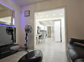 Two Bedrooms Self Catering Entire House in Greater London of Dagenham
