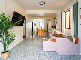 Rompeolas, hotel v destinaci Aguadilla