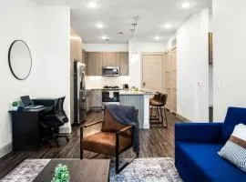 Luxurious New Unit 1Bd1BaPool, Golf Sim