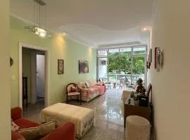 Apartamento Pé na Areia Guarujá Pitangueiras