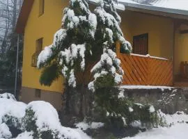 Chata nad kúpaliskom