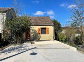 Maison familiale proche Paris, hôtel à Domont
