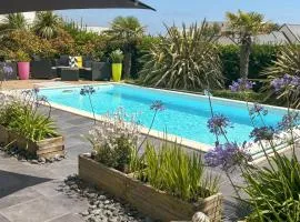 Lovely Home In Audierne With Wifi