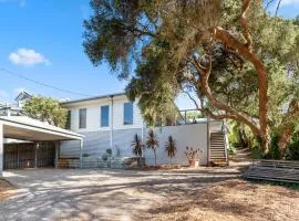 Menzies Backbeach Retreat by Ready Set Stay