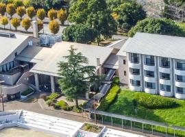 UE Garden Resort, glamping in Chiba