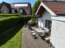 Kampstraße 1, Bungalow, Hotel in Westerland