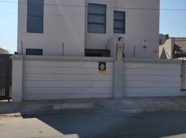Park Q Residence, hotel v destinaci Pimville