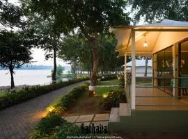 White Feather Resort Kauncha