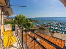 Atemberaubendes Apartment direkt am Meer gelegen mit Meerblick, Klima, WiFi