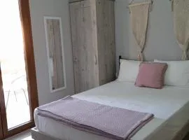 Almira rooms to let 2