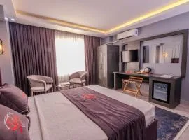 Ruby Hotel