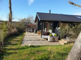 Lovely Cottage With Shelter And Nature
