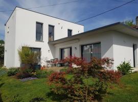 Maison contemporaine 3 chambres โรงแรมในอองเกลต์