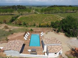 Villa L'Oustalet、Douzensのホテル