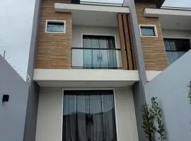 Casa Duplex a 1km do Beto Carrero e 200m da praia