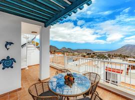 Blue apartment with One bedroom, WiFi and amazing view, hotel in Chayofa