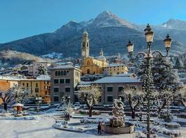 Appartamenti Edolo - A 20 minuti da Ponte di Legno e Aprica, hotel v destinaci Edolo
