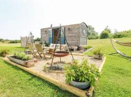 Lillie's Shepherds Hut at Shepherds Lodge Retreat and Wellness
