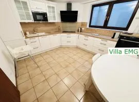 Luxury Ferienhaus Spa Villa Gernsbach mit Pool, Sauna, Garten, Kamin bis 22 Personen
