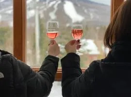 Mount Snow Best View - Sauna - HotTub - Pool - Fireplace