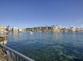 Seaview,beautiful 3br Apt 3