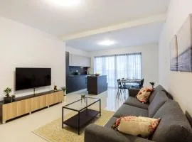 Beautiful Modern Central 2br Apt