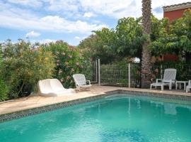 Villa Avec Piscine partagée, Hotel in Cap d'Agde