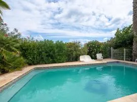 Villa Avec Piscine partagée