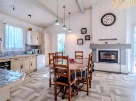 La Pinède, hotel in Salavas