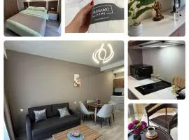 Crystal Wood212
