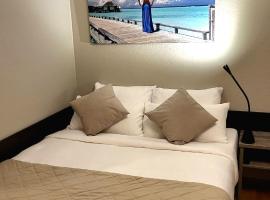 Apartment mit Balkon am Rhein, πολυτελές ξενοδοχείο σε Κόμπλεντς