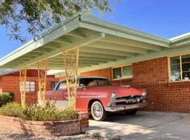 Retro 50's mid century modern home