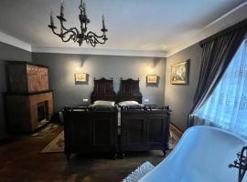 LaFamilia Man, hotel in Bîrsana