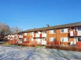 2 Bedroom Nice Apartment In Hyltebruk