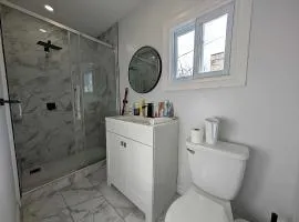 Luxury Studio located in downtown windsor for short term stay