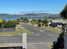 Beautiful Lakeview Apartment, hotel v destinaci Taupo