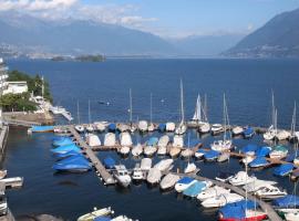 Attico Monte Carlo by Fewotessin, Hotel in Brissago