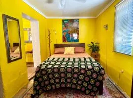 La Quirky Casita, Barrio Viejo